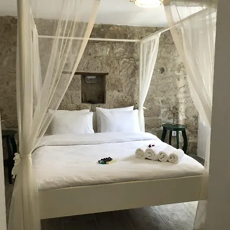 1881 Concept فندق ألاتشاتي